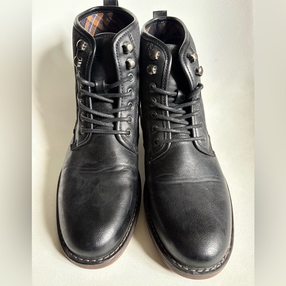 Black Leather Ankle Boots with Lace-Up Design